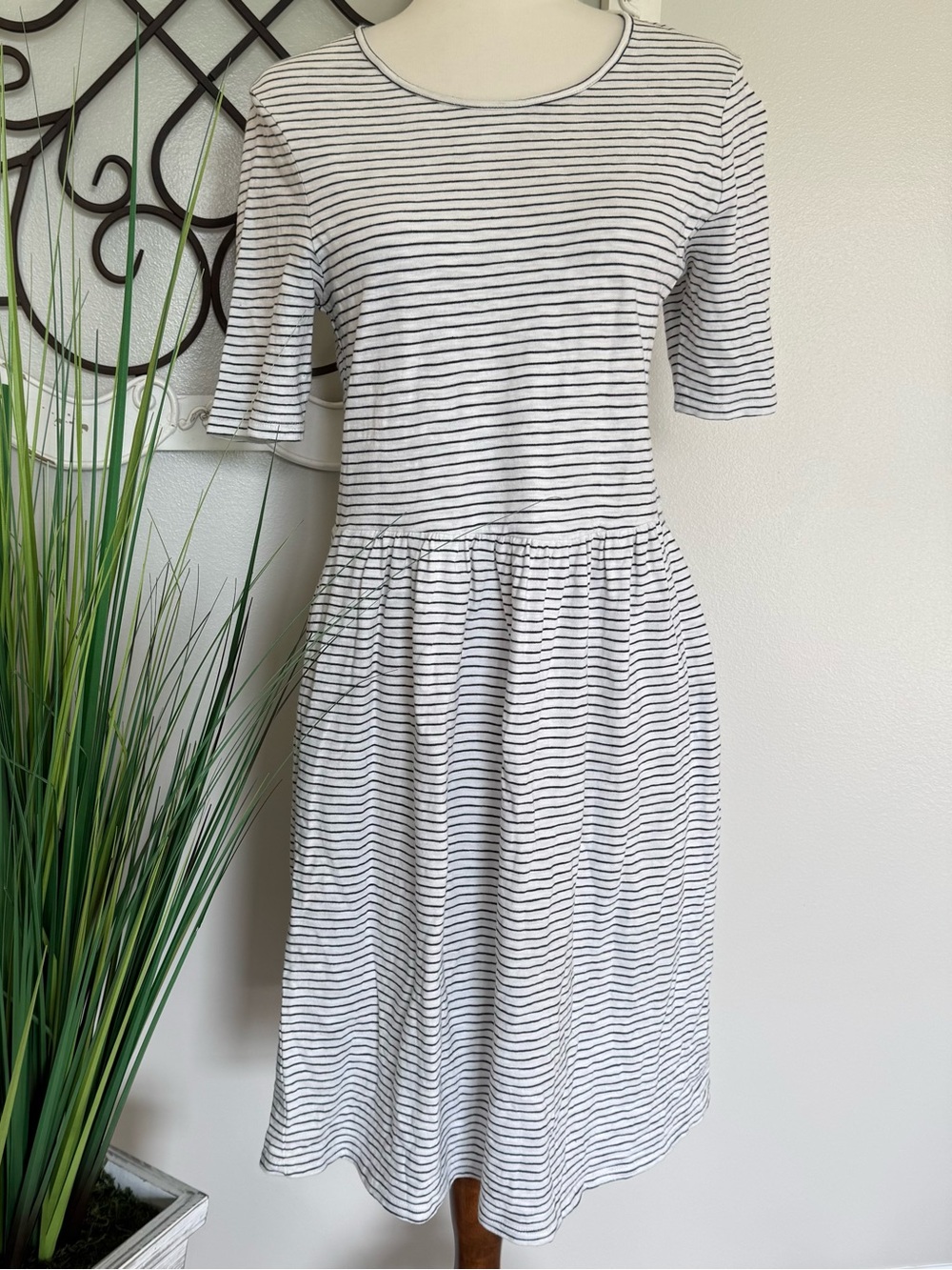 BODEN Size 8L 8 Tall Striped Cream Short Sleeve Midi Dress